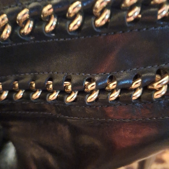 Tory Burch ankle boots with gold chains..size 10.. - Picture 3 of 5